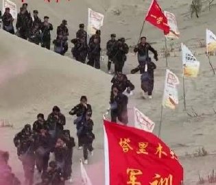 荣耀电竞新品首，开云体育App，秀，性能突破行业新高峰
