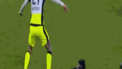 畅游铁路，随心定制！我国推出超百条专为老年人设计的旅游线路。