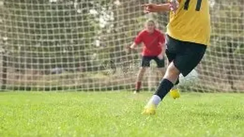 曼联重启征程，马丁内斯目标欧冠，训练之旅启航！